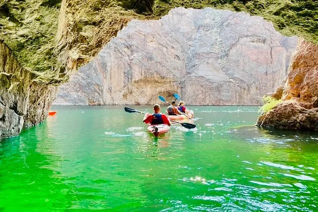 Willow Beach Emerald Cave Kayak Tour - Image 2