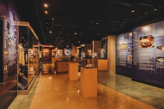 Kansas City Kauffman Stadium Walking Tour 90 Min - Image 3