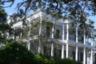 New Orleans French Quarter and Garden District Bike Tour thumbnail 3