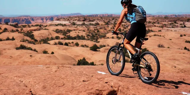 Moab Mountain Bike Tour Half Day - Image 1