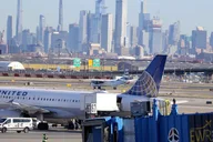 Newark Airport Private Roundtrip Transfer thumbnail 1