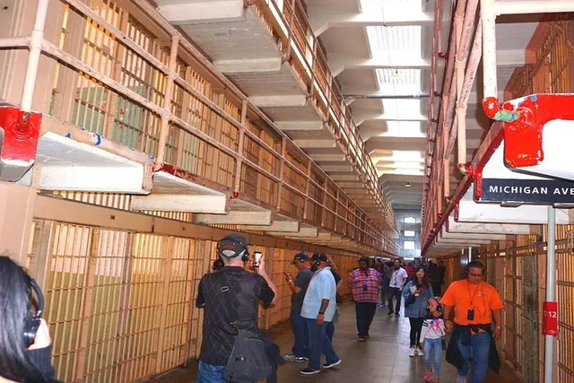 San Francisco Alcatraz Prison and City Combo Tour - Image 2