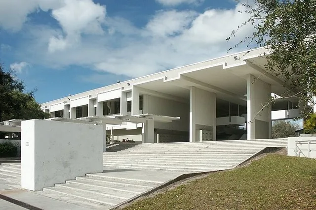 Sarasota Architecture Tour - Image 4
