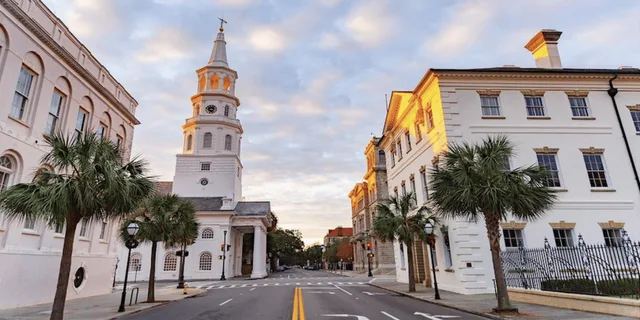 Charleston Walking Tour of History and Architecture - Image 5