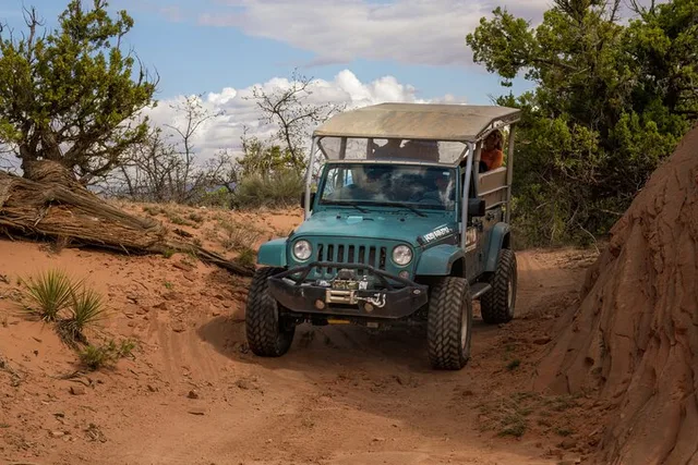 East Zion Pink Sands Jeep Tour - Image 6