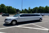 New York City Limo Transfer from JFK Airport thumbnail 3