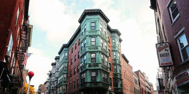 Boston North End Night Tour with Dinner - Image 4