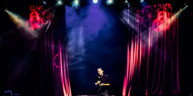 Las Vegas Nathan Burton Comedy Magic Show - Image 3