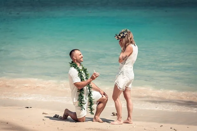 Maui Beach Engagement Photoshoot - Image 5