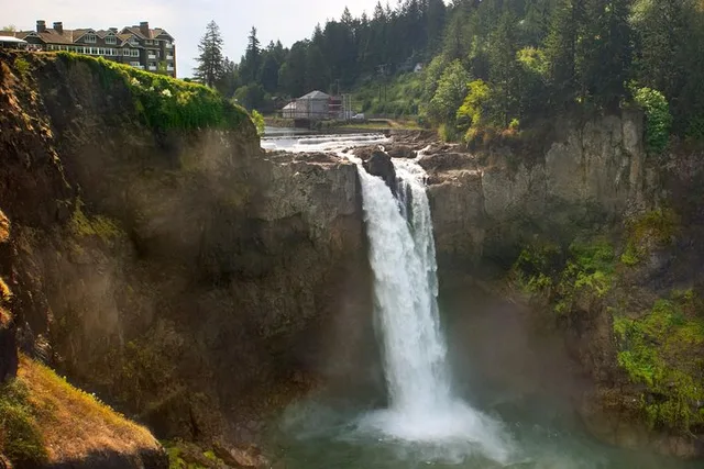 Seattle Snoqualmie Falls & Wine Day Tour - Image 5