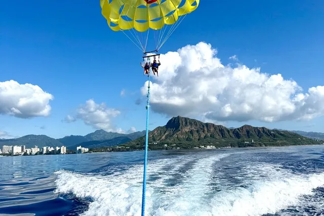 Waikiki Parasailing Adventure 60 Min - Image 1