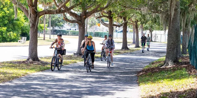 Orlando Bike Tour: Guided Ride Through Real Orlando - Image 3