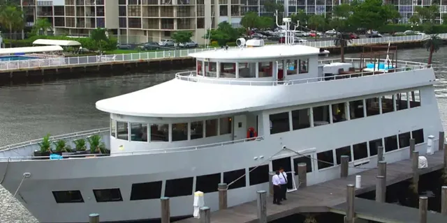Fort Lauderdale Musette Yacht New Year's Eve Cruise - Image 2