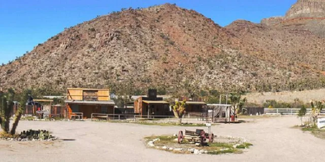 Las Vegas Grand Canyon Ranch Tour with Horseback Ride - Image 3