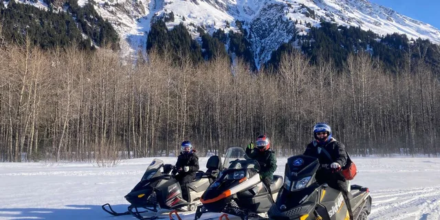 Seward Snowmobile Tour in Kenai Fjords - Image 4