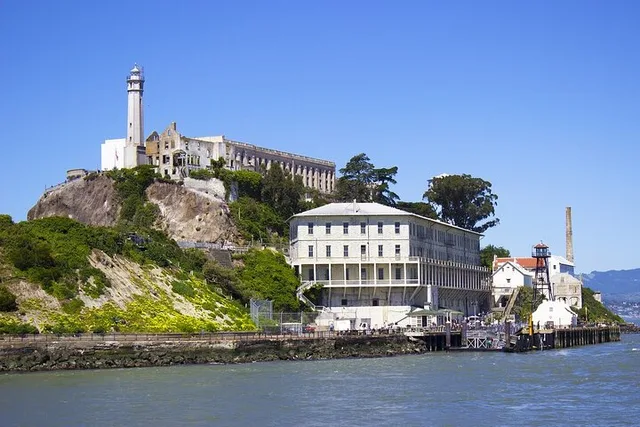 San Francisco Alcatraz Prison and Golden Gate Bridge Tour - Image 4