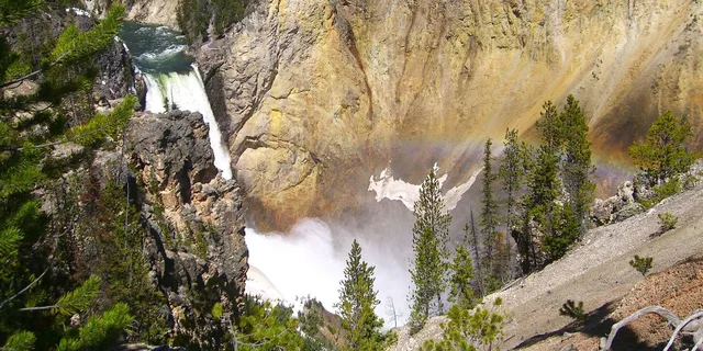 Salt Lake City Yellowstone and Tetons 4-Day Camping Tour - Image 2