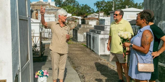 New Orleans Walking Tour Inside St. Louis Cemetery No. 1 - Image 3