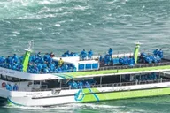 Niagara Falls Maid of the Mist and Cave of the Winds Tour thumbnail 3