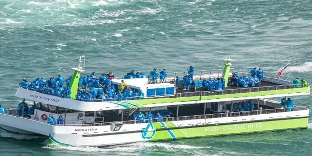 Niagara Falls Maid of the Mist and Cave of the Winds Tour - Image 3