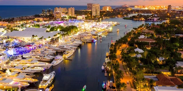 Fort Lauderdale Millionaire's Row Cruise with Drinks - Image 5
