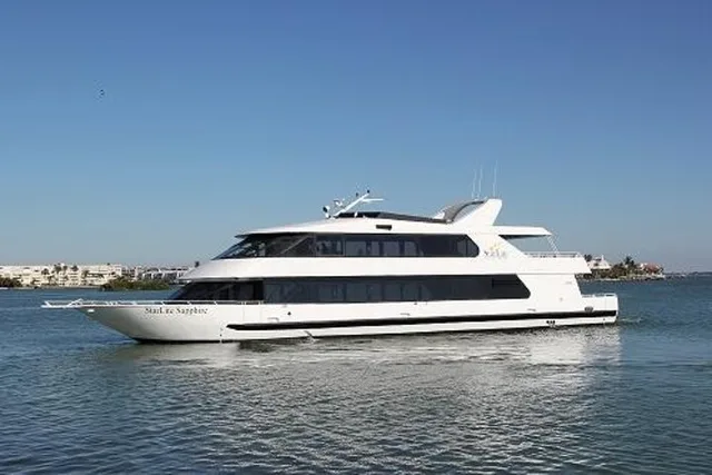 St Petersburg Yacht Dance Cruise - Image 2