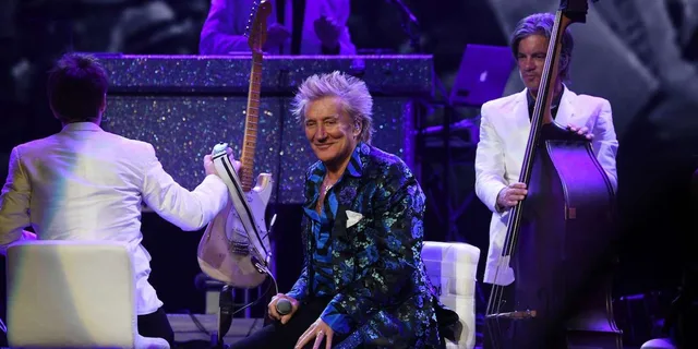 Las Vegas Rod Stewart Concert at the Colosseum 1.5 hr - Image 3