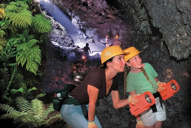Hana Road and Ka'eleku Cavern Tour - Image 2