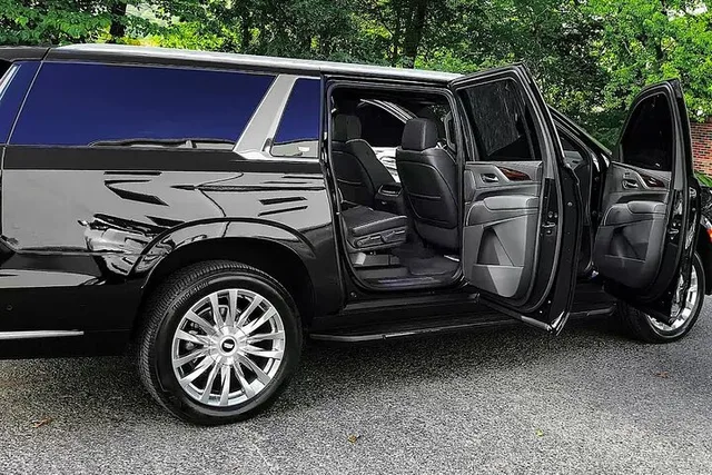 New York Private SUV Transfer to Newark Airport - Image 5