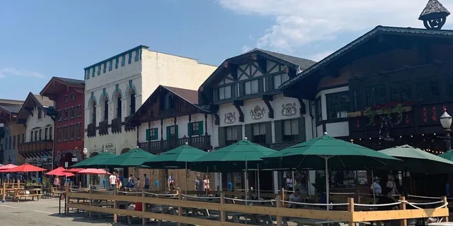 Seattle Leavenworth Bavarian Village Day Trip - Image 2
