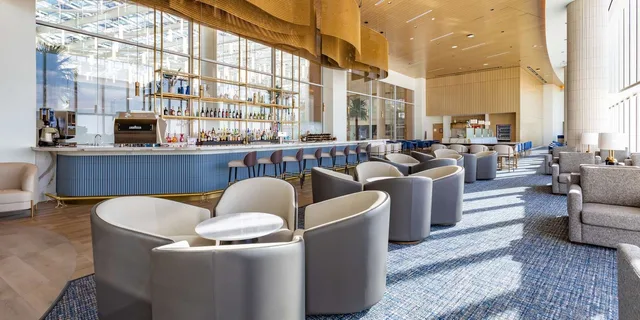 Orlando Airport Plaza Premium Lounge Experience - Image 2