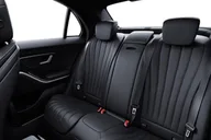Honolulu Private Airport Transfer by Luxury Car thumbnail 2