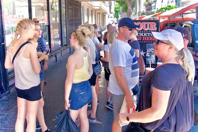 Los Angeles Hollywood Open-Air Bus Tour - Image 3