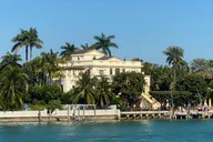 Miami Boat Cruise of Millionaire Homes thumbnail 2