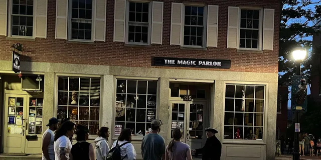 Salem Vampires and Ghosts Walking Tour - Image 3