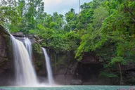 Hana Chocolate and Waterfall Tour thumbnail 1