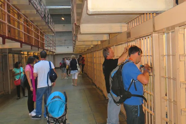 San Francisco Alcatraz Prison and City Combo Tour - Image 4