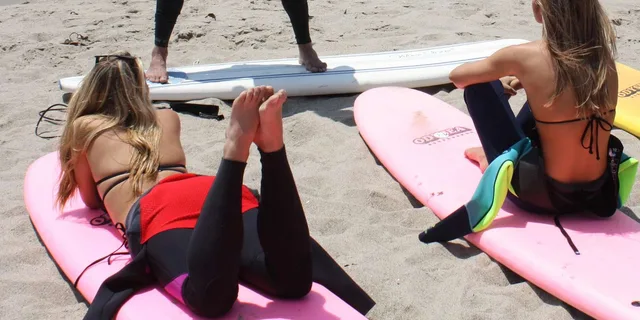 Santa Monica Surf Lesson - Image 5