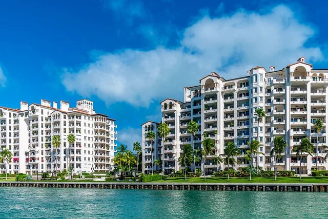 Miami Boat Tour Celebrity Homes & Mansions 90 min - Image 3