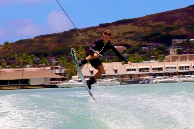 Hawaii Kai Wakeboarding Activity 30 Min - Image 2