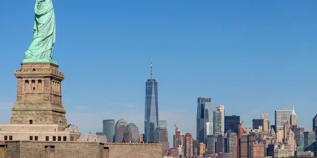 New York Statue of Liberty and Ellis Island Tour - Image 6