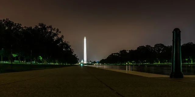 Washington DC National Mall Night Tour - Image 5