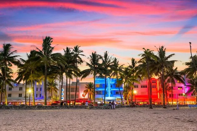 Miami Beach Scavenger Hunt: Colors & Culture - Image 2
