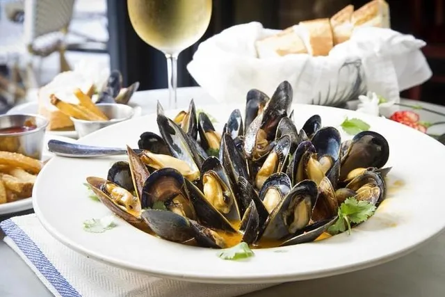 Charleston Food Tour on Upper King Street - Image 2