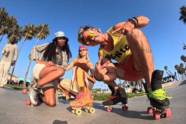 Venice Beach Roller Skating Tour - Image 2