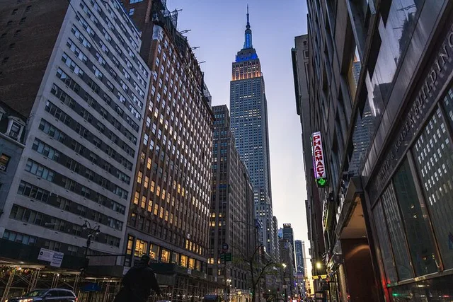 New York Flatiron Architectural Tour 2 hr - Image 1
