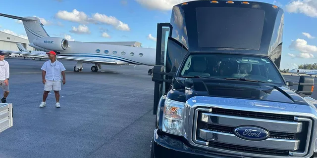 Miami Shuttle Service for Groups and Families - Image 3