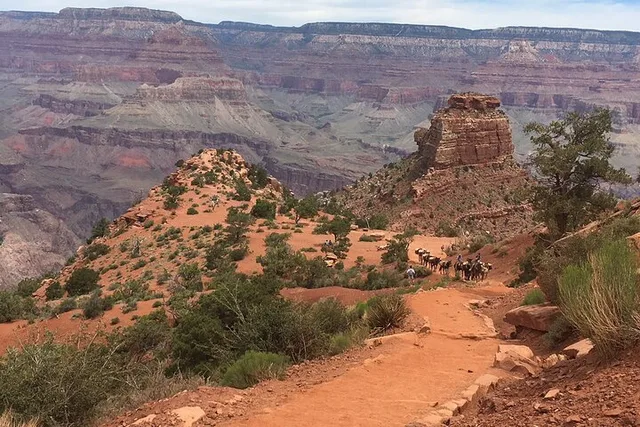 Grand Canyon Biblical Creation Hiking Tour - Image 4