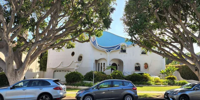 Beverly Hills History and Architecture Tour - Image 5