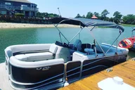 Hilton Head Pontoon Boat Rental 6-Hour thumbnail 2